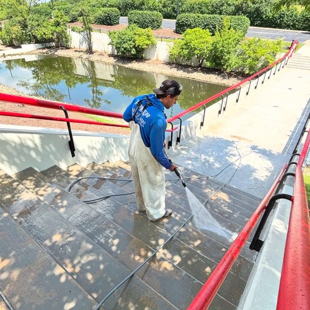 Pressure Washing Naperville IL